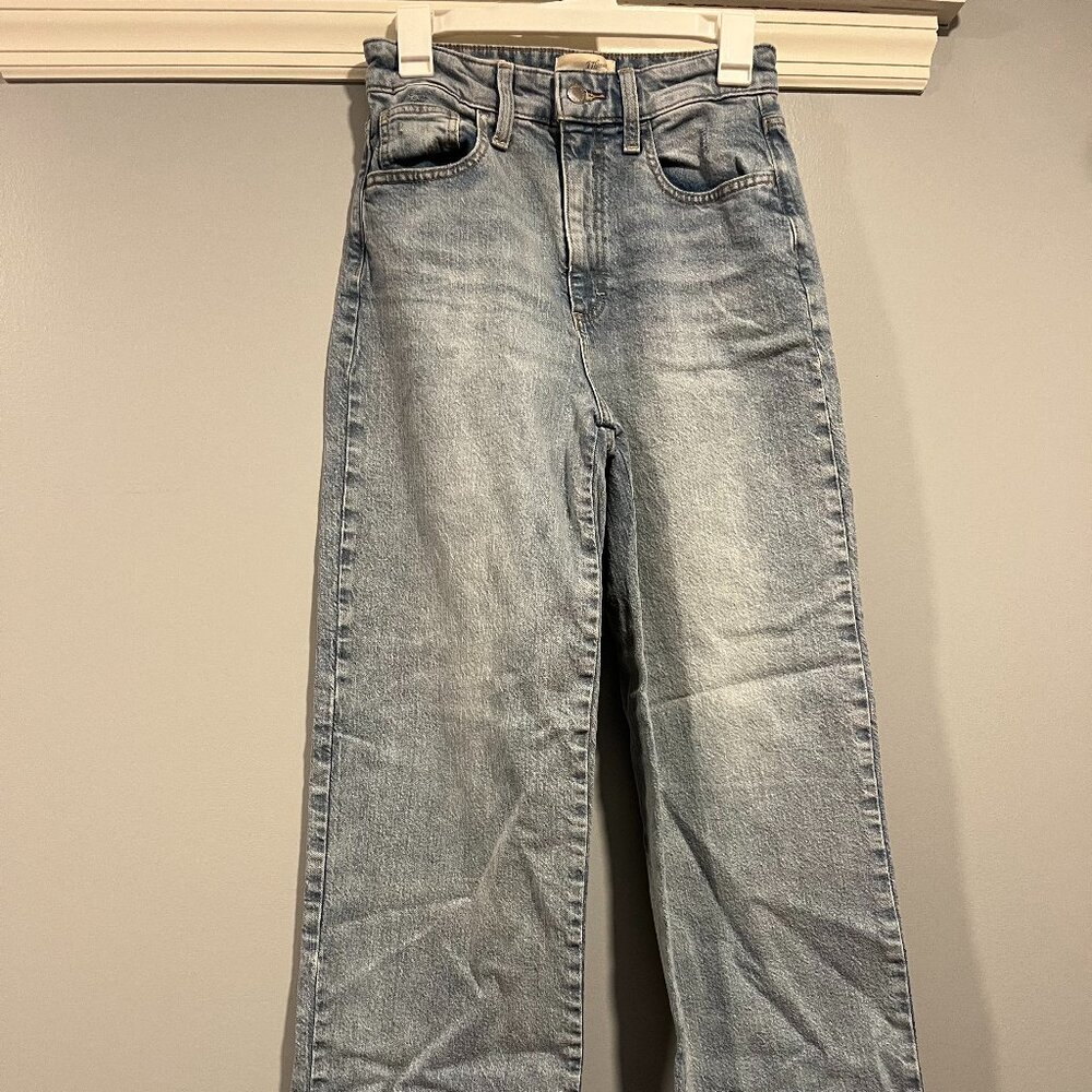Universal Thread High-Rise Wide-Leg Jeans